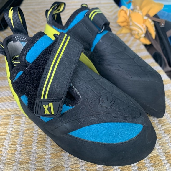 Evolv X1 Rock Climbing Shoe Size 38 - Picture 2 of 4